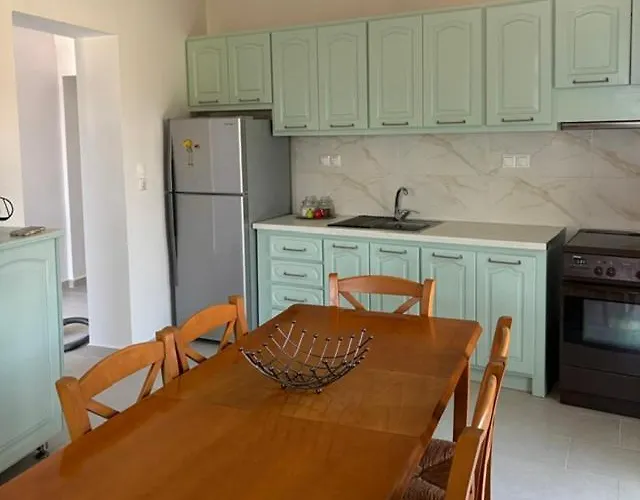 Elea Petrochori * Petrochori (Peloponnese)