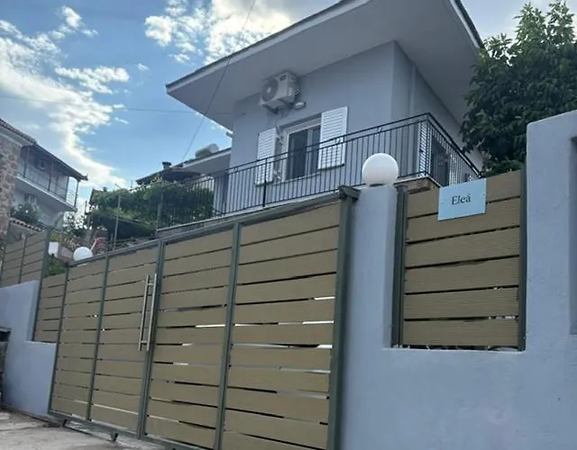 Elea Petrochori بيت للعطل *